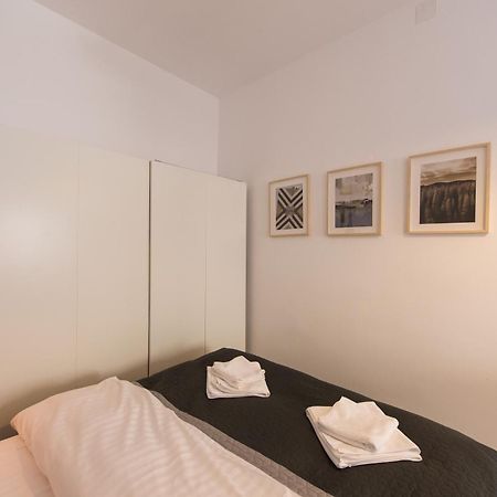 ブラショフCharming Old Town Flat With Mountain Viewアパートメント エクステリア 写真