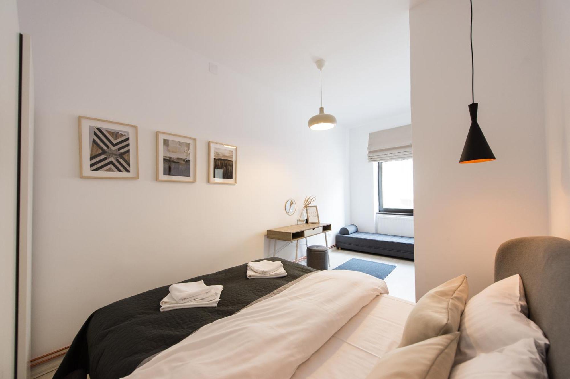 ブラショフCharming Old Town Flat With Mountain Viewアパートメント エクステリア 写真
