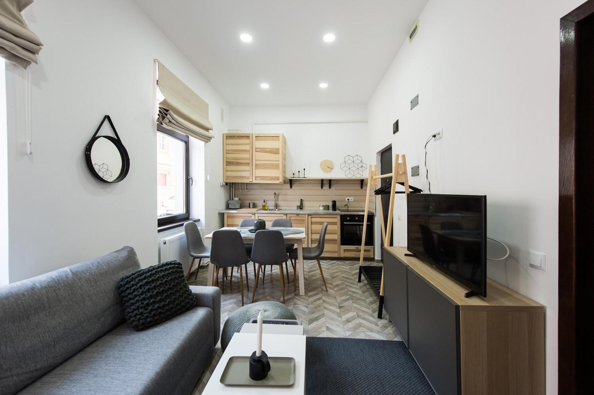 ブラショフCharming Old Town Flat With Mountain Viewアパートメント エクステリア 写真