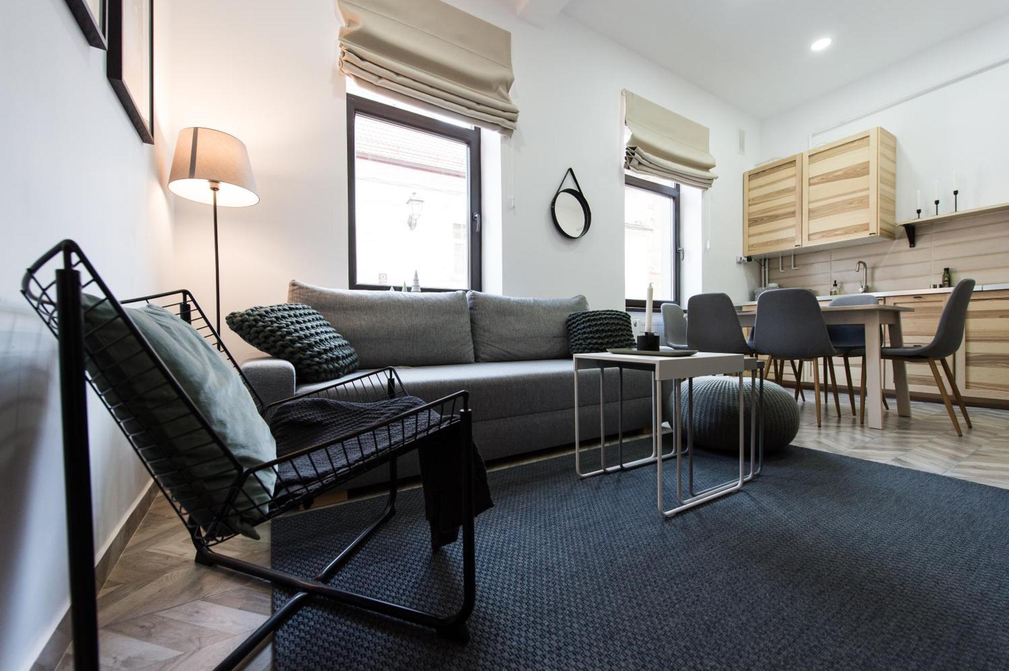 ブラショフCharming Old Town Flat With Mountain Viewアパートメント エクステリア 写真